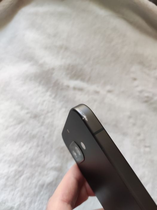 Google Pixel 9a  8/128gb w pełni sprawny rozbita szybka