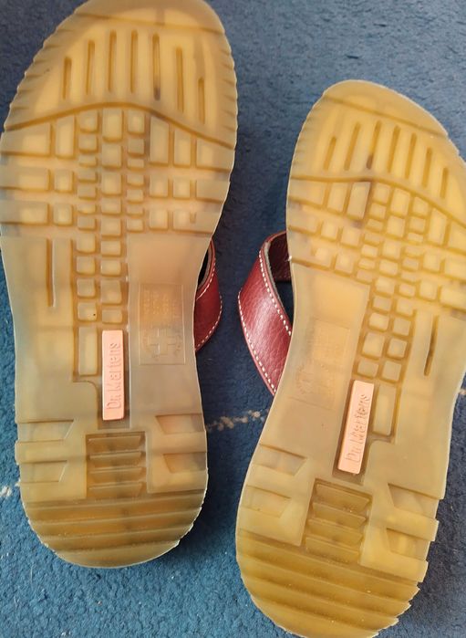 Новые вьетнамки dr.Martens 41 размер.