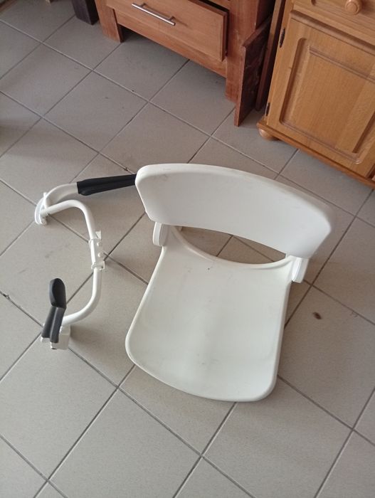 Cadeira para casa do banho