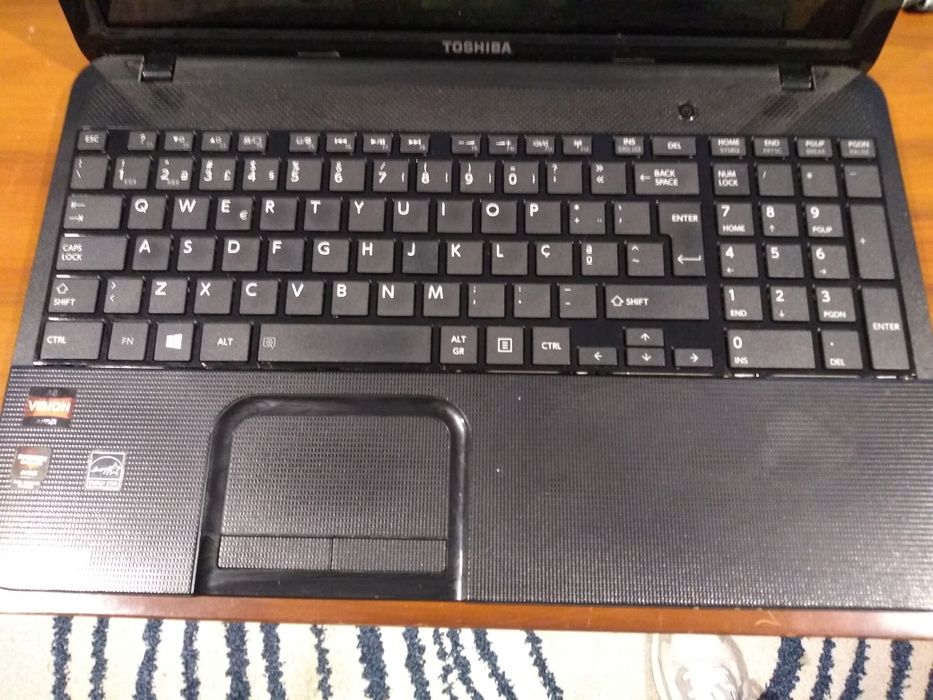 Computador portátil Toshiba C855D-13G para venda de peças64738409090307121