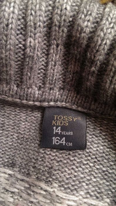 Свитер - кофта бренда Tossy Kids,  на ребенка 14 лет с ростом 164 см