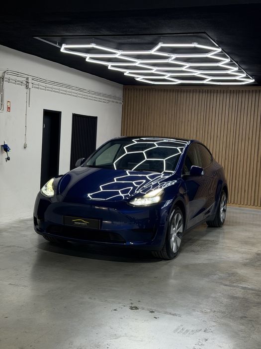 Tesla Model Y SR Plus