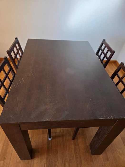 Conjunto mesa extensível + 4 cadeiras madeira nogueira