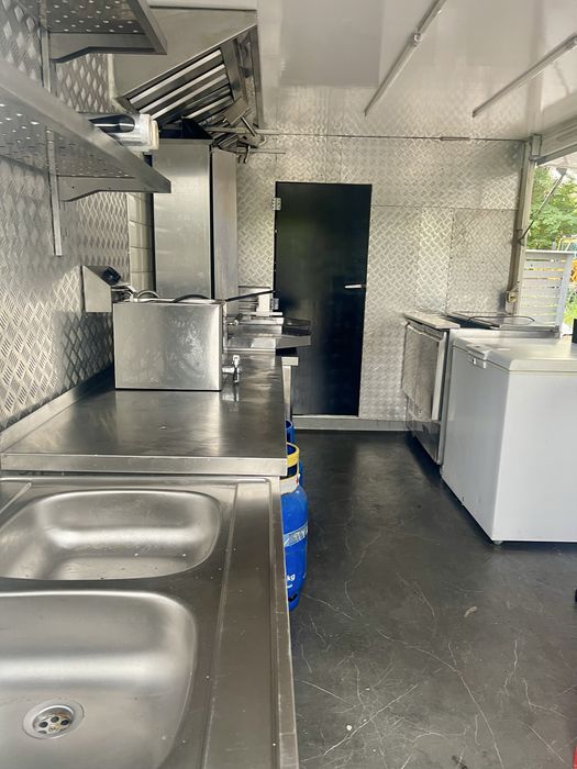 Sprzedam Food Truck – w pełni wyposażony, gotowy do pracy