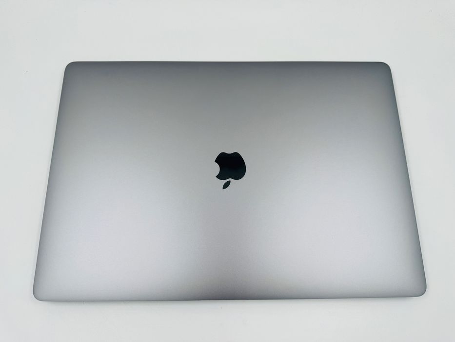 Apple Macbook Pro 16 2019 i9 8 Core 32GB RAM 1TB SSD AMD 4GB IL7005