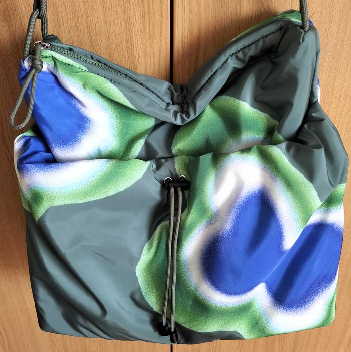Saco/Mala, estilo desportivo, prática e espaçosa