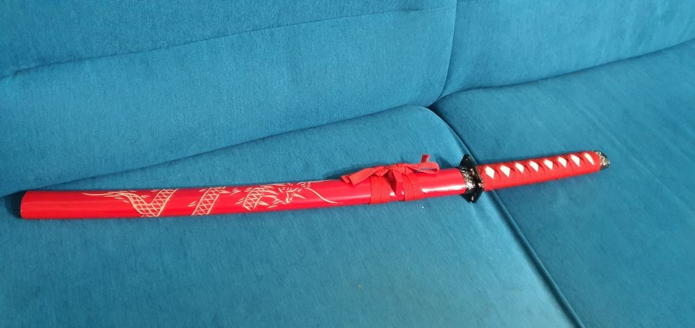 WAKIZASHI czerwony smok 1