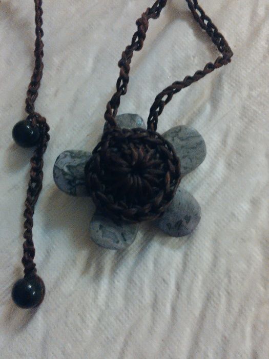 Lindo colar da Stone