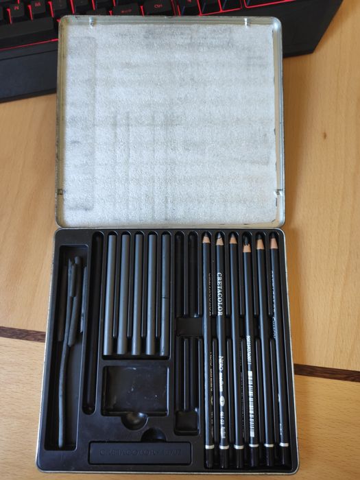 Cretacolor caixa metal  lápis carvão vegetal