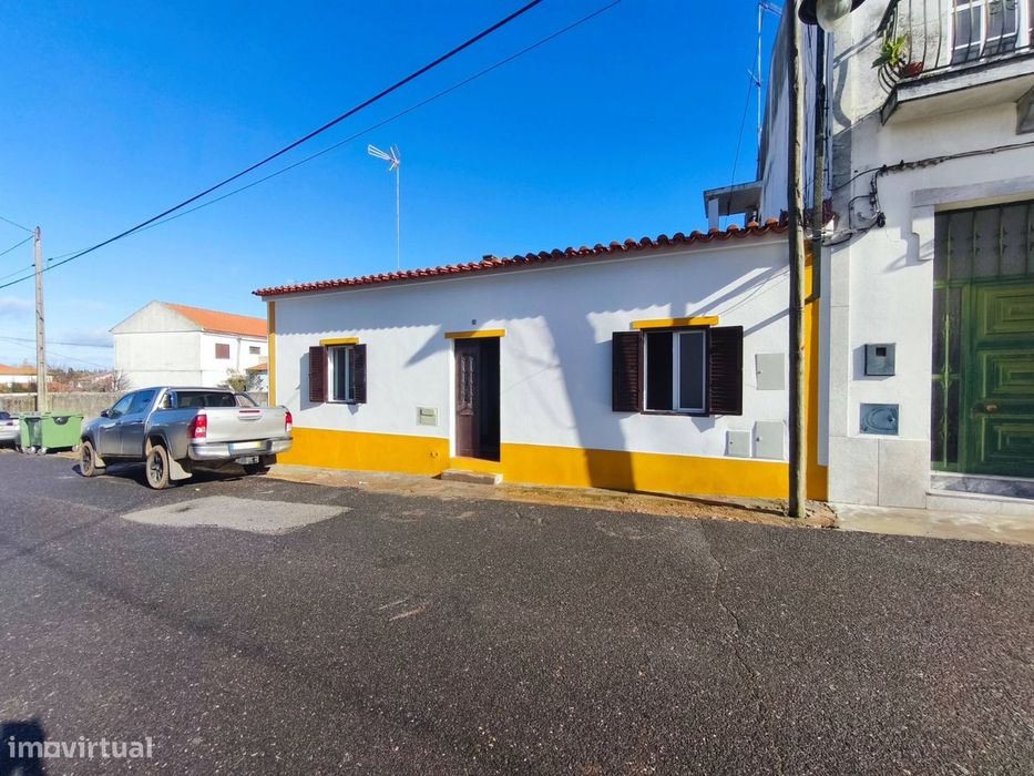 Moradia de 4 assoalhadas em Pias