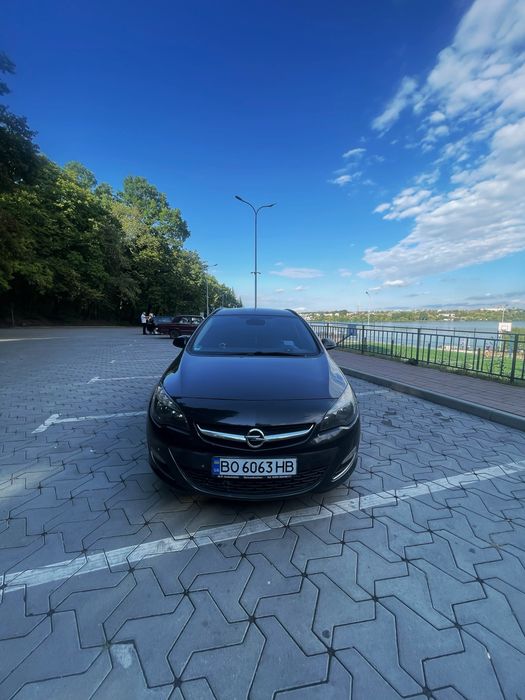 Opel Astra J