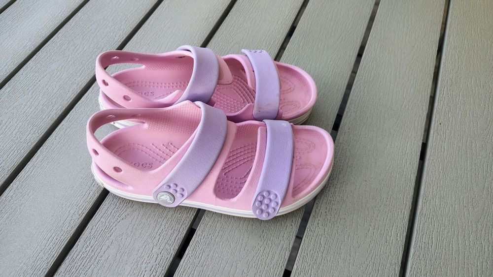 Crocks 33-34 J 2