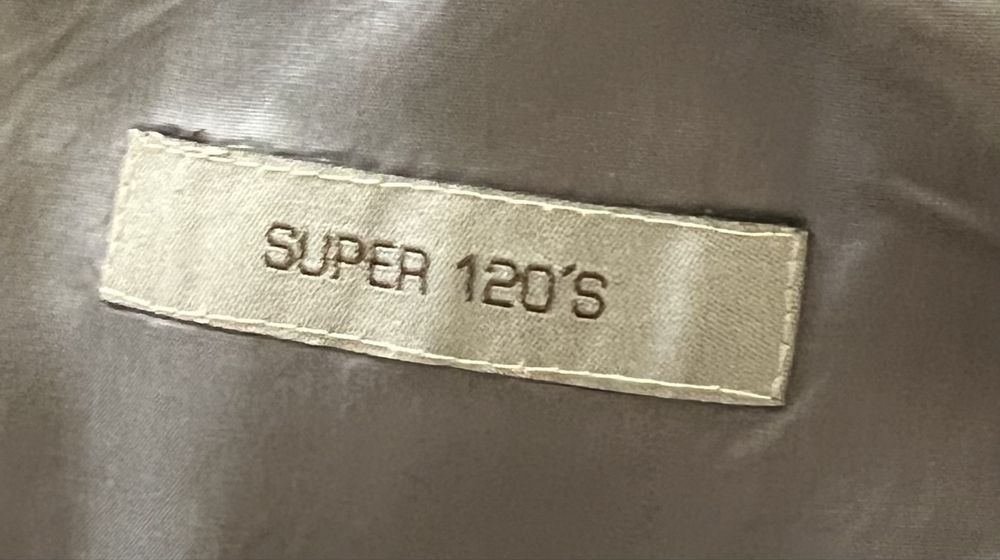 Чоловічий костюм Lagerfeld