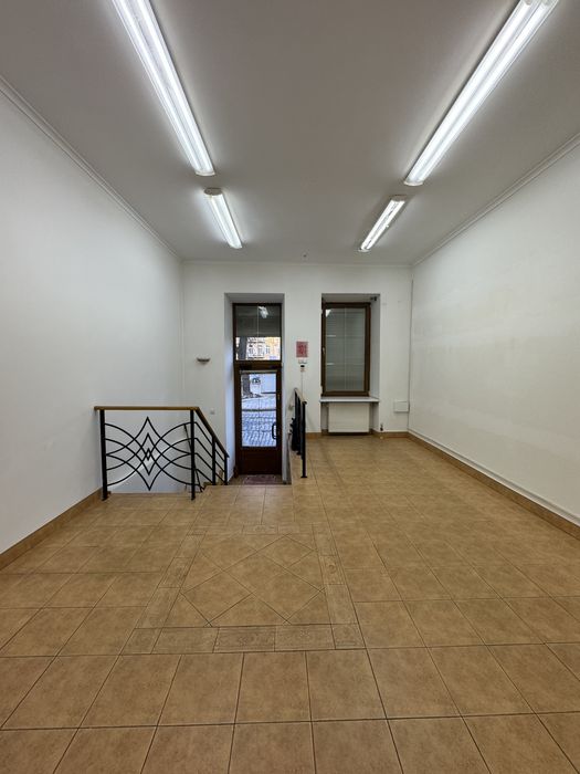 Оренда магазин салон офіс центр вул.І.Франка приміщення