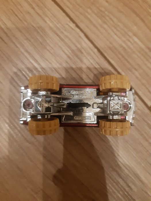 Auto Hot Wheels Thrill Racers Desert Series 2011