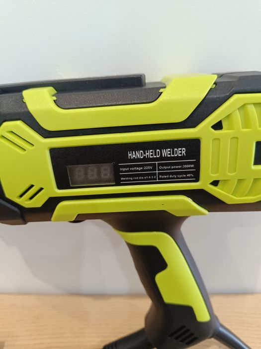 Máquina de Soldar Portátil Inverter 250A – Nova com Mala e Acessórios