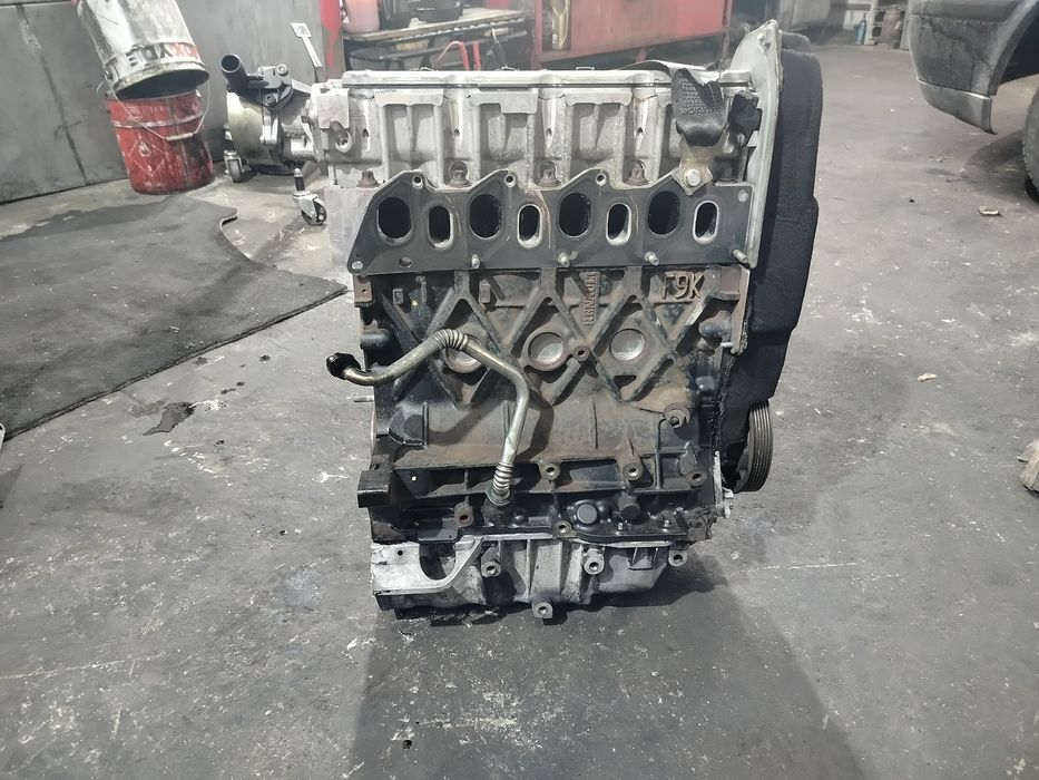 Silnik Renault Trafic Opel Vivaro itp 1.9DCI