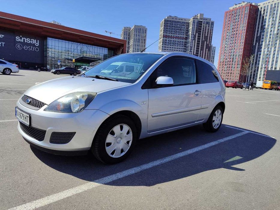 Продам автомобіль Ford Fiesta