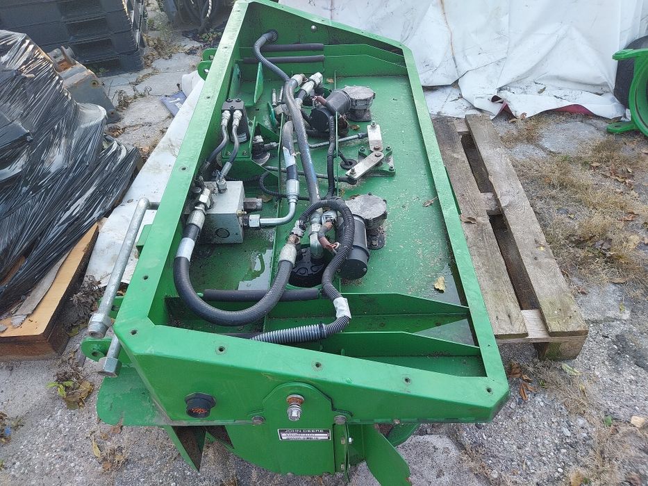 Rozrzutnik plew John Deere s670