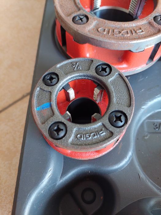 Roscadora para tubos