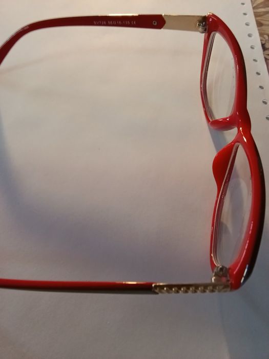 Окуляри жіночі стильні