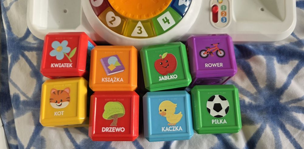 Fisher price Stacja szczeniaczka i 8 klocków