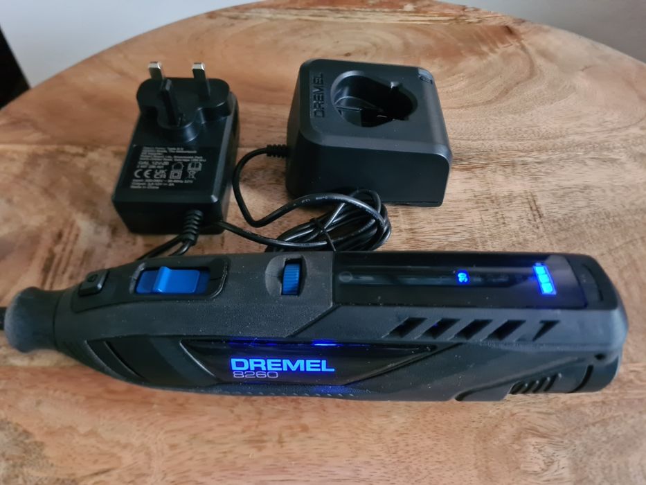 Dremel 8260 godny uwagi!!!