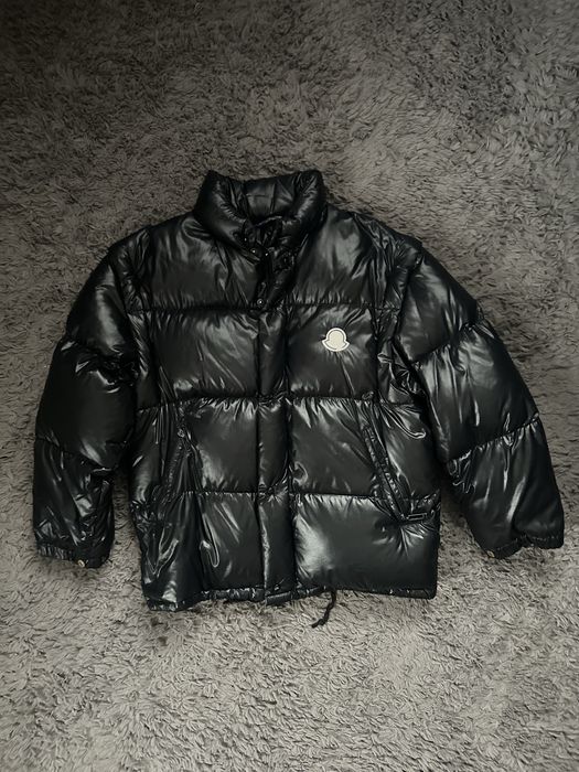 Czarna kurtka Moncler