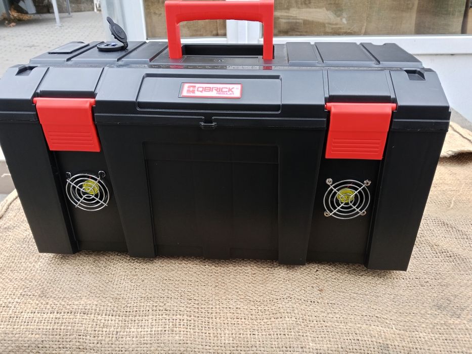 Зарядная станция на 100Ah.