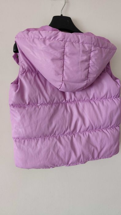 Жилет з капюшоном та блискавкою United Colors of Benetton пуховий