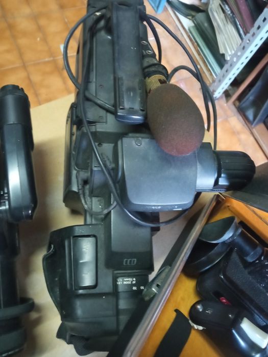 Série de máquinas de filmar projetores amplificador etc.