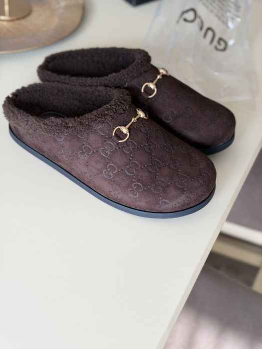 Сабо, мюлі, лофери Gucci