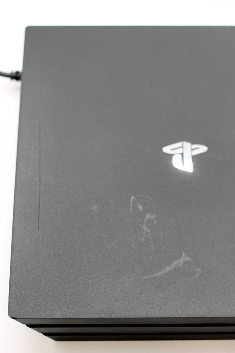 Zestaw Sony PlayStation 4 Pro + FIFA 23 + Oryginalny Pad