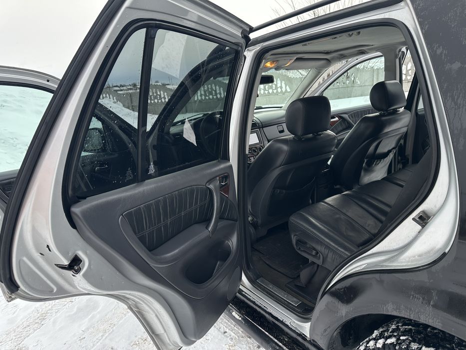 Продам ML 163 з одним із найкращих двигунів  2.7 CDI кінець 2000 року