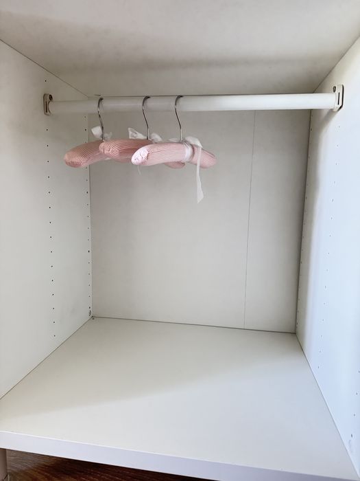 Trocador IKEA transformado em Móvel Montessori