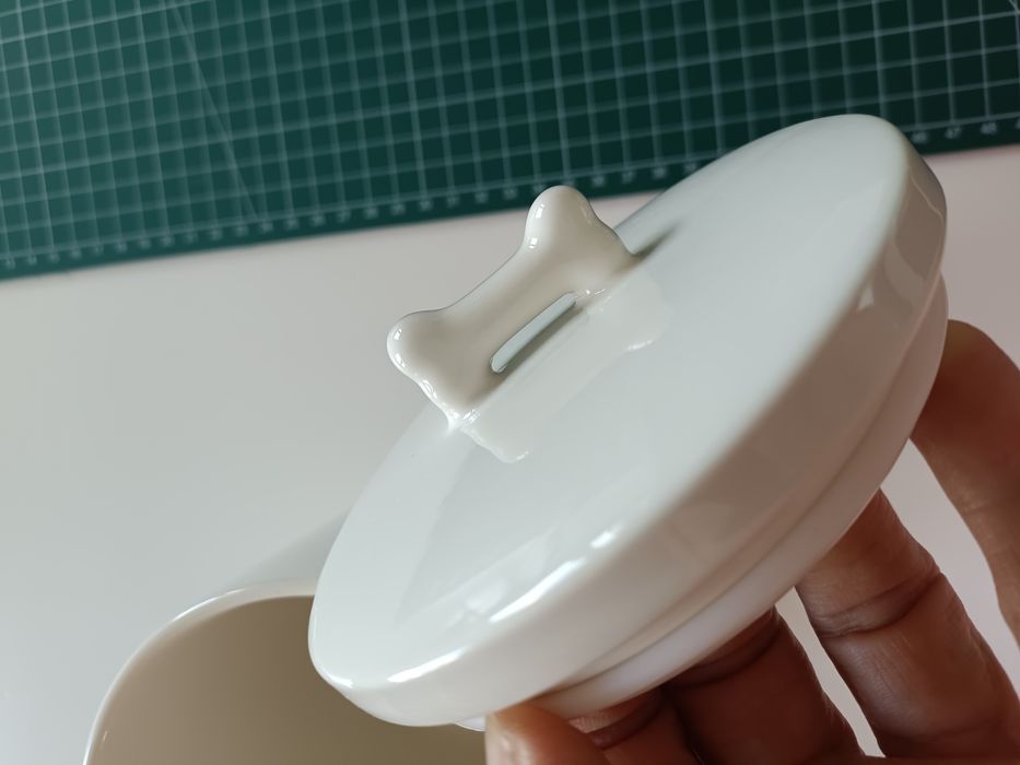 Ceramiczny pojemnik na karmę dla zwierzaka