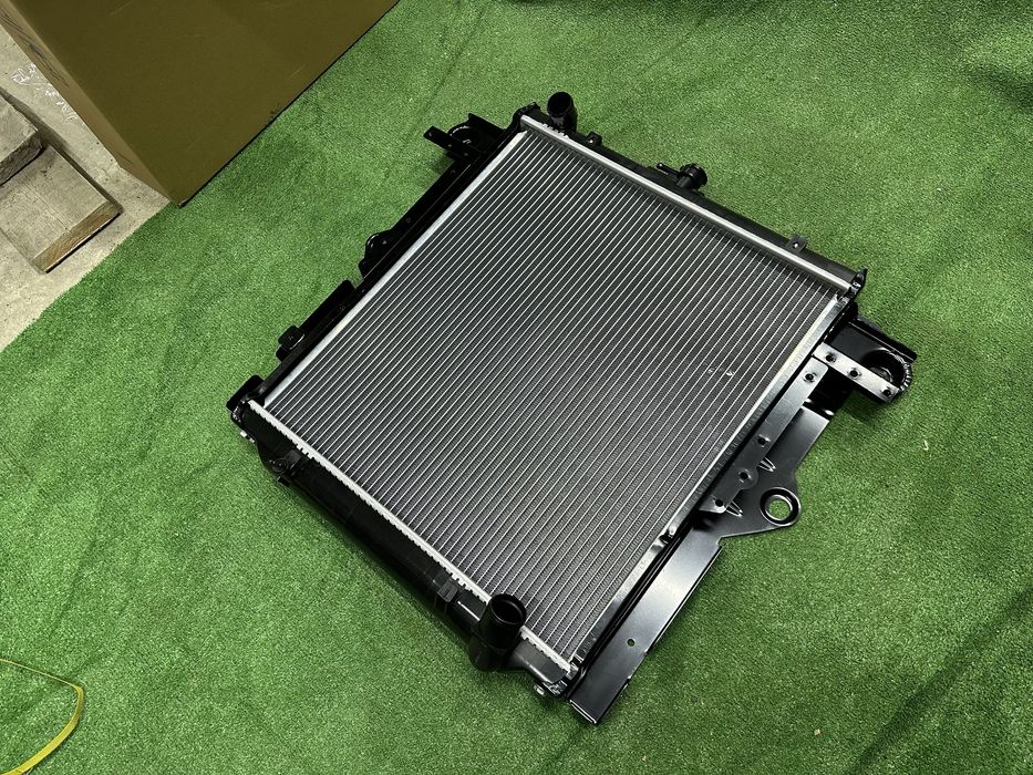Радіатор Toyota Land Cruiser 70 series 76,78,79