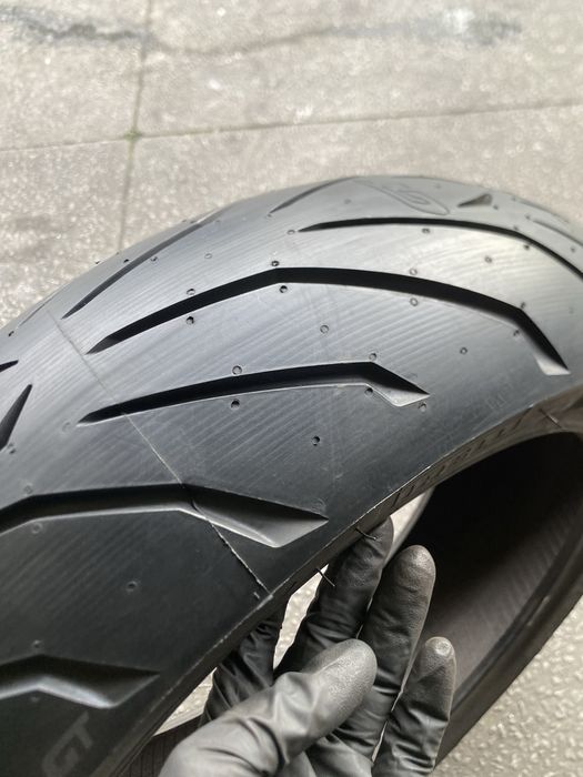 Pneu de mota 180/55/17 Pirelli Angel GT (NOVO)