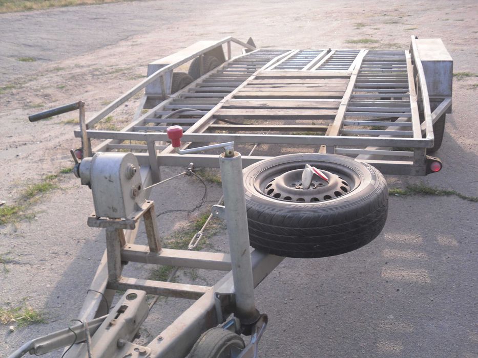 продам лафет для перевозки легковых автомобилей