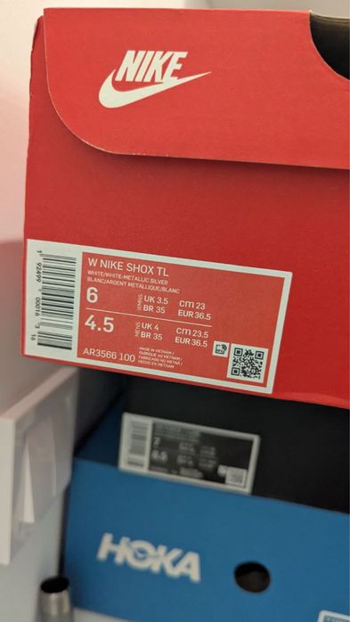 Оригінальне взуття nike shox