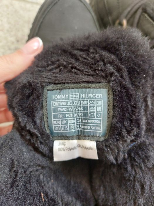 Czarne skórzane botki śniegowce ocieplane rozmiar 40 tommy hilfiger