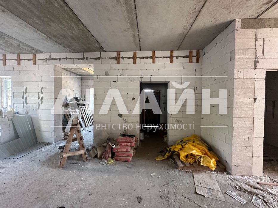 Новый дом 2023 г. 260 м2 , 4 спальни , 3с/у на Бородинском