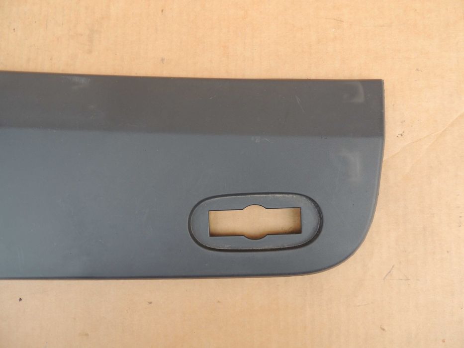 Listwa lewa tył tylna na lewy tył boczna Mercedes Sprinter 06-18 W906