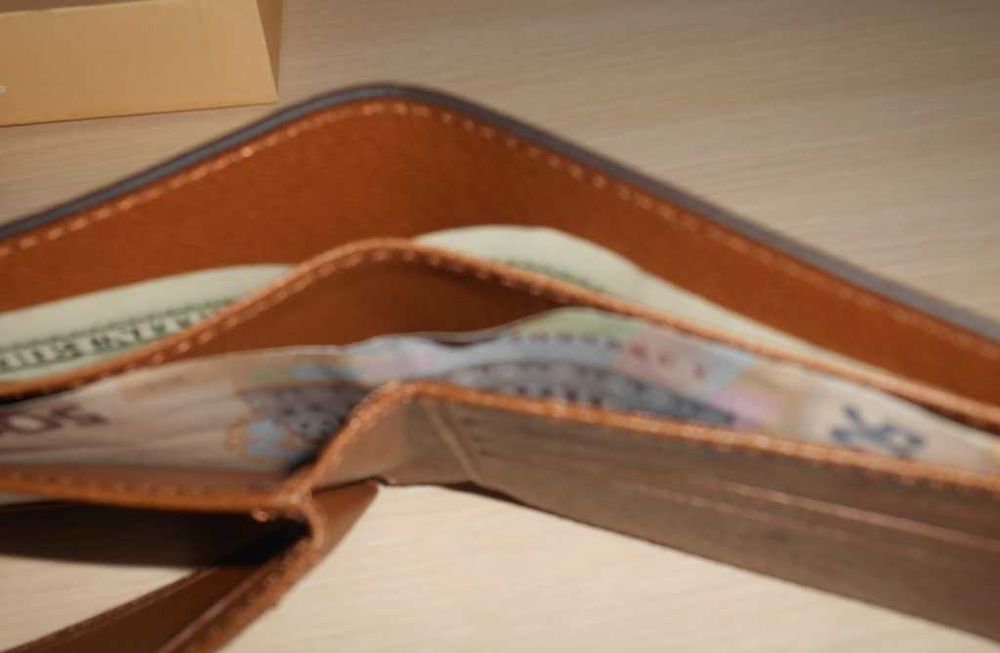 PORTFEL MĘSKI Louis Vuitton, skóra, Francja prezent 38-32