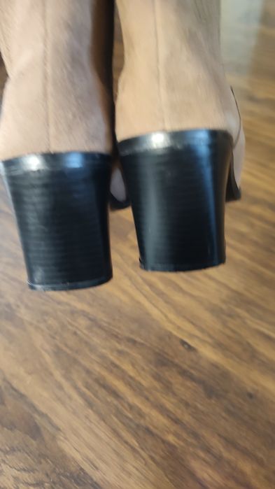 Zamszowe botki C&A