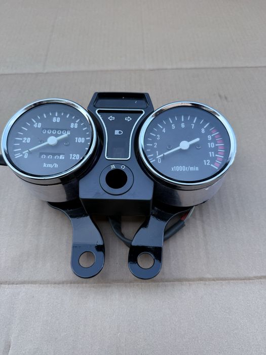 Щиток приладів Alfa(120 км/ч). Alfa, Delta.