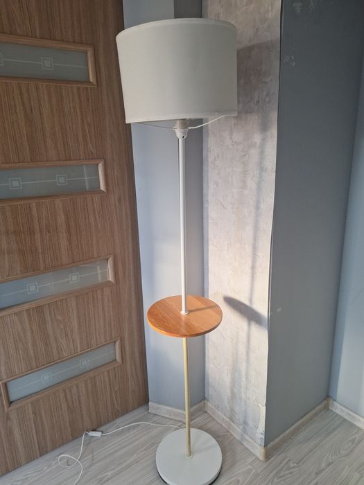 Lampa stojąca wysoka