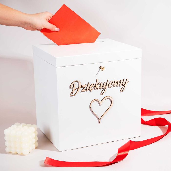 Drewniana skrzynka na koperty ślubne z grawerem pudełko na wesele ślub