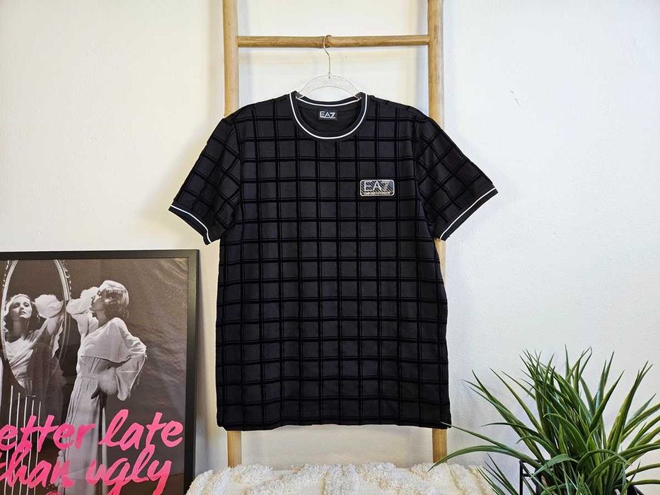 T-Shirt EA7 FLOCK Preta Tamanho L