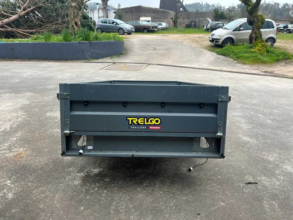 Atrelado 1300kg sem lança com documentação para Livrete (NOVO)